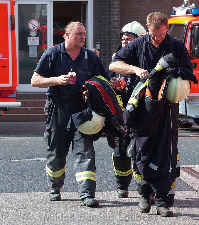 Person mit Hand eingeklemmt Koeln Deutz Siegburgerstr P293.JPG